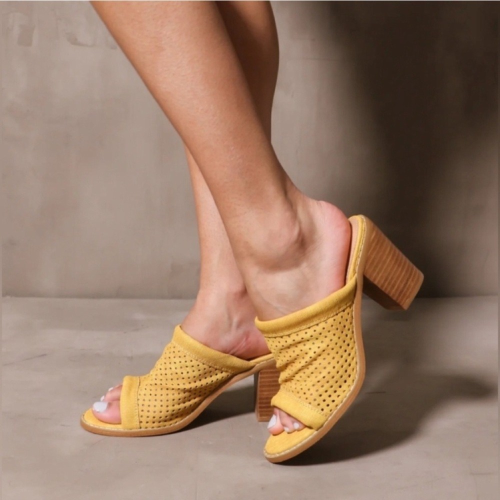 M.i.iM Yellow Sunshine State‎ of Mind Heel Block Heel Sandals Women's Size 6.5